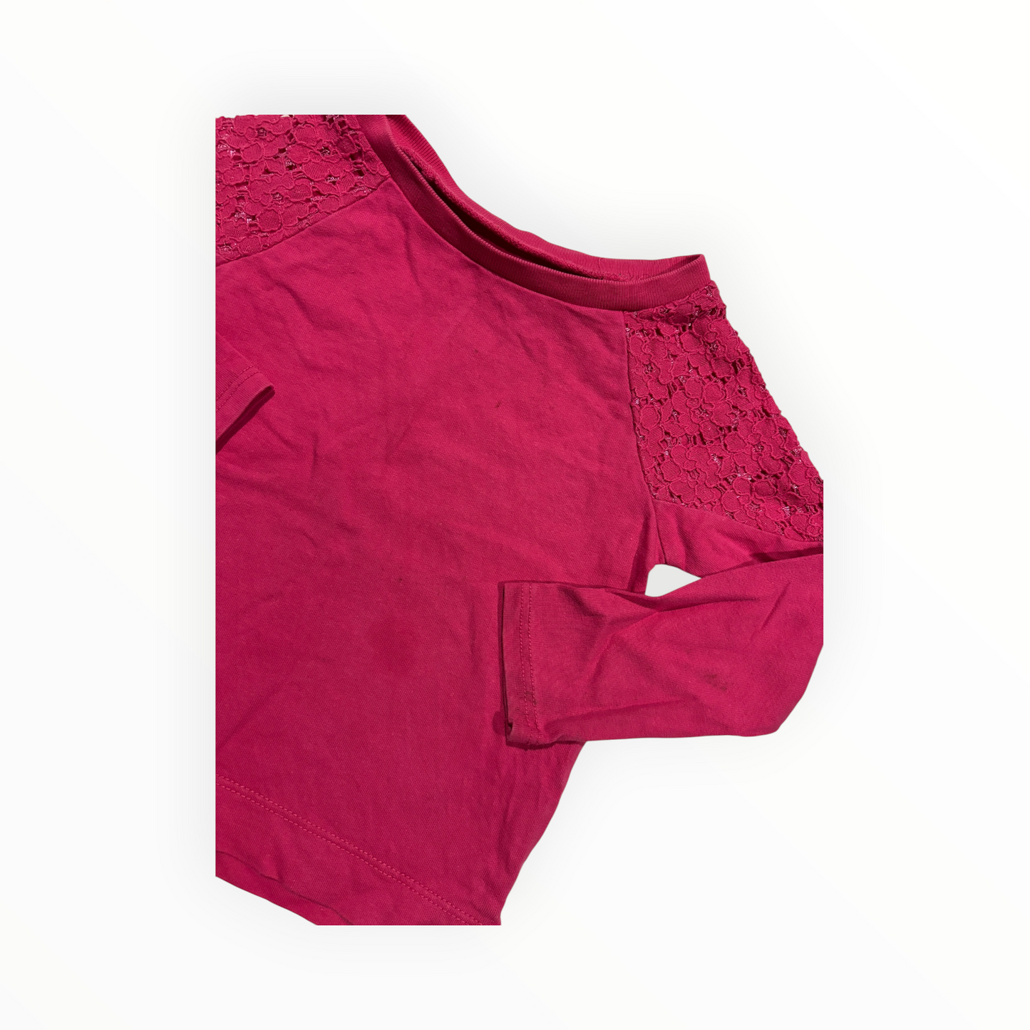 Carter’s, 2 ans, tâché